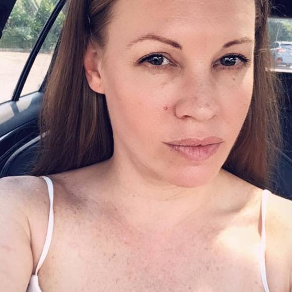 Meet your Posher, Elle - Picture 1 of 1